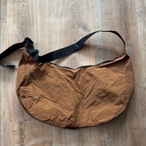 Large Brown BAGGU nylon crescent Bag